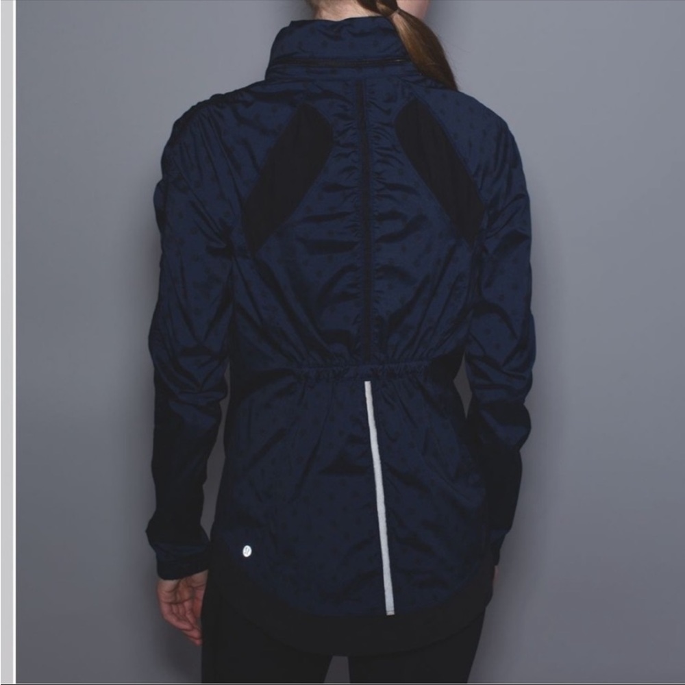 Lululemon Gather and Sprint Jacket - Picture 2 of 15
